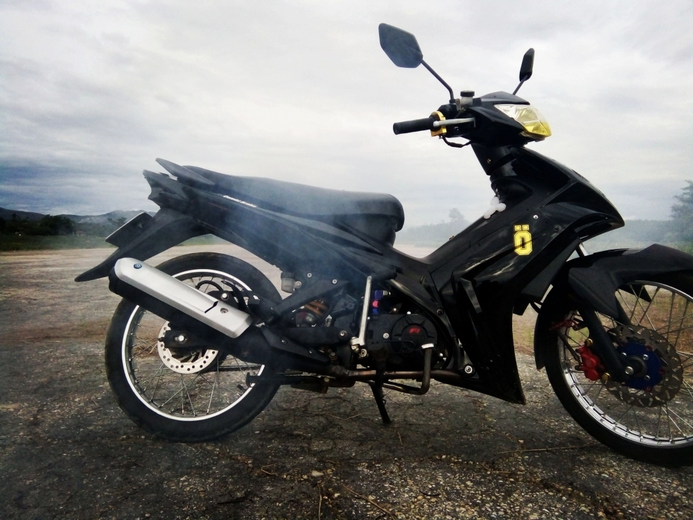 Spark 50cc ngày nào của học sinh cấp 3 kontum lại phá cách màu black