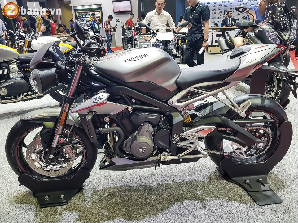 Street triple rs được giới thiệu tại vims 2017