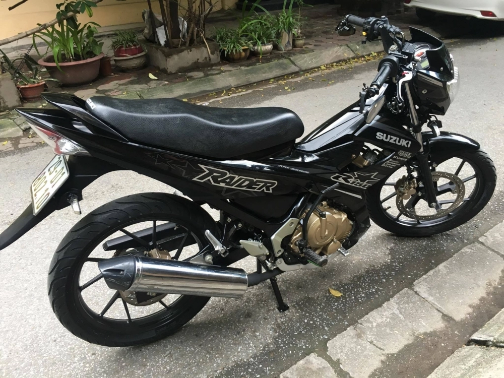 Suzuki raider 150 đen 2015 -29d đi 1k 335 triệuxe hiếm còn cực kì đẹp mới