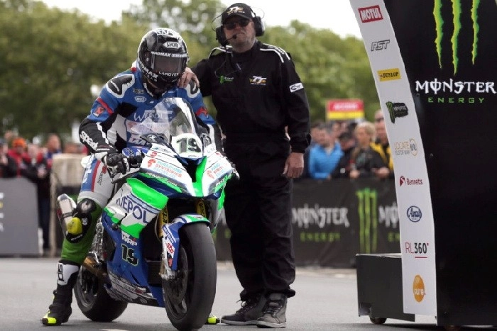 Tay đua daley mathison hy sinh đáng tiếc trong cuộc đua isle of man tt 2019