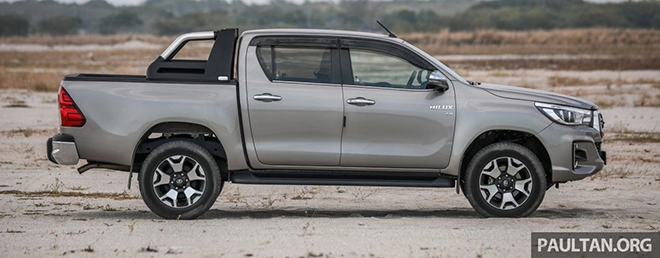 Toyota hilux thế hệ mới thay đổi diện mạo và nâng cấp động cơ