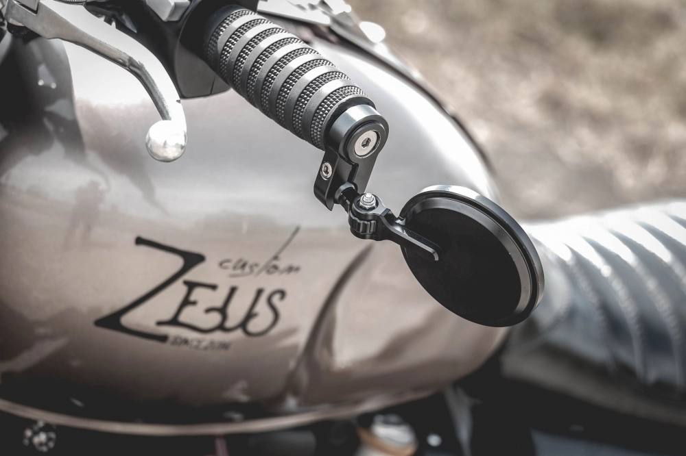 Triumph bonneville t120 xế độ cổ điển đậm chất chơi đến từ zeus custom