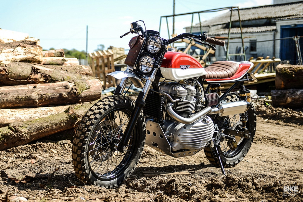 Triumph scrambler độ phong cách tracker ấn tượng