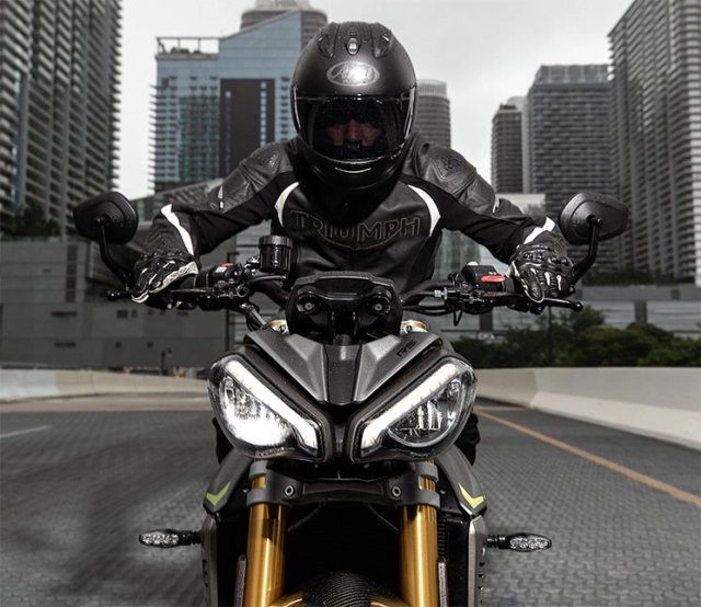 Triumph speed triple 1200 rs 2021 mới chính thức ra mắt