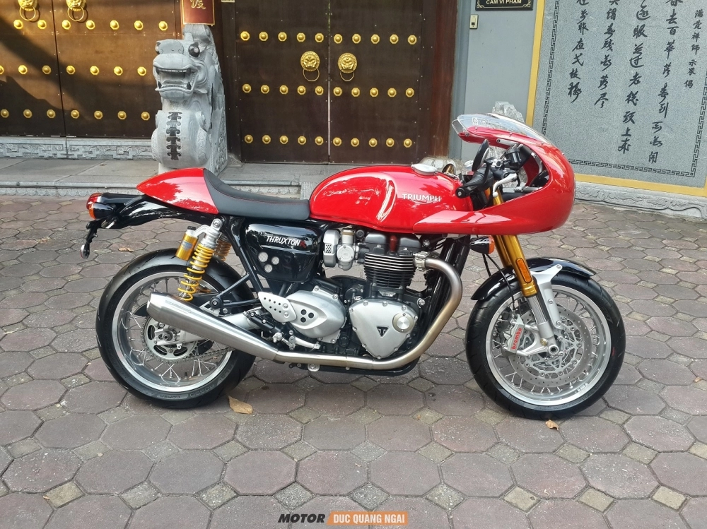 Triumph thruxton 1200r siêu mẫu sexy về việt nam