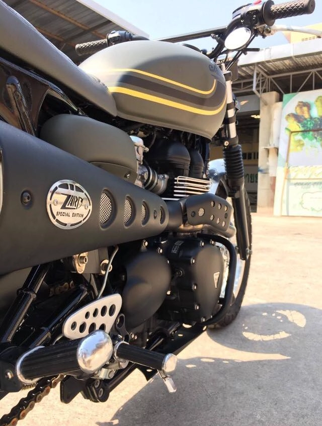 Triumph thruxton 900 độ chất chơi với phong cách scrambler