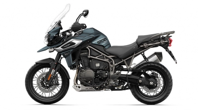 Triumph tiger 1200 thế hệ mới xuất hiện trên đường thử