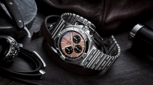 Triumph và hãng đồng hồ thụy sĩ breitling hợp tác tạo ra phiên bản đặc biệt