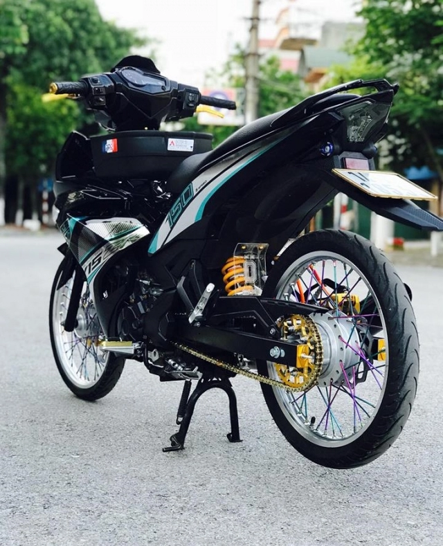 Tròn mắt trước exciter 150 độ đôi chân siêu bén của biker quảng ninh