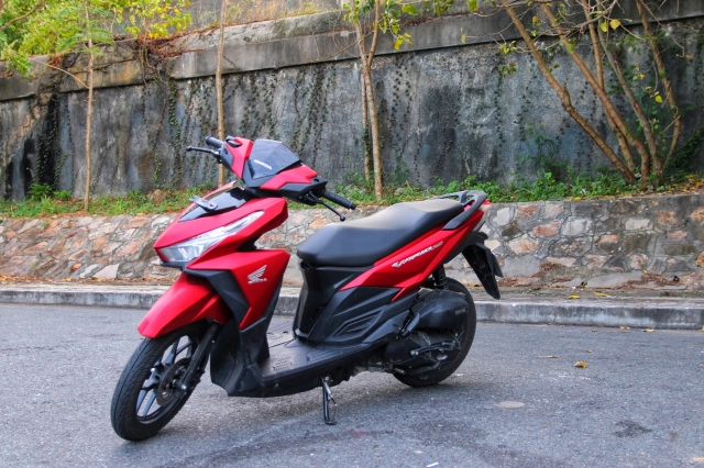 Vario 125 vẫn nỗi bật khi chưa lên món đồ chơi nào d