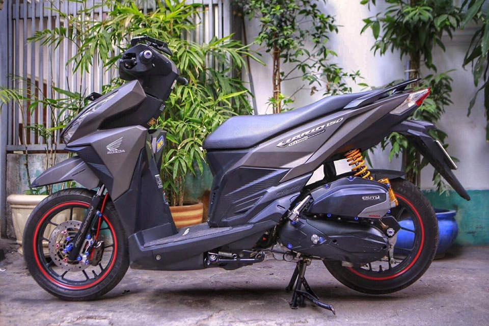 Vario 150 độ dàn chân hàng hiệu siêu đắt tiền