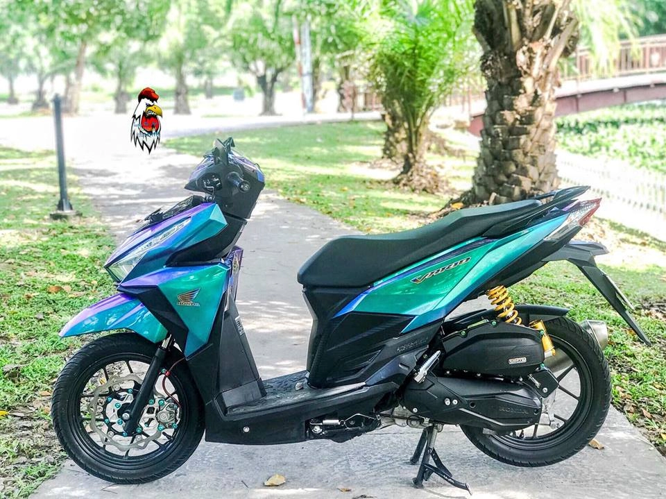 Vario 150 độ dàn lông chuyển màu từng góc nhìn cực lạ