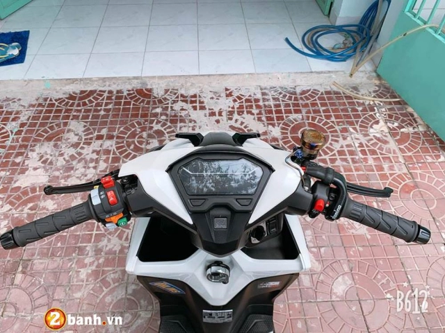 Vario 150 độ đẹp mê hồn với loạt phụ tùng đồ chơi brembo giá trị