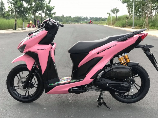 Vario 150 độ đốn tim chị em phụ nữ với phong cách hello kitty