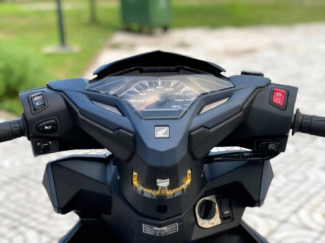 Vario 150 độ full option gấp đôi xác xe khi chỉ mới lăn bánh 1600km