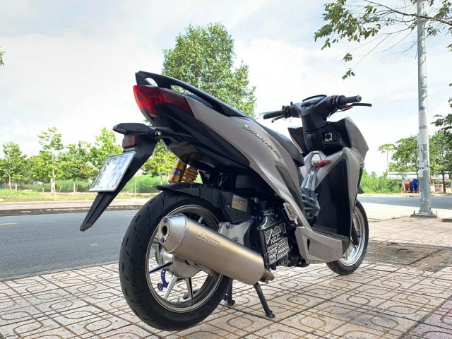 Vario 150 độ hết bài với dàn đồ chơi đầy giá trị của chàng biker việt