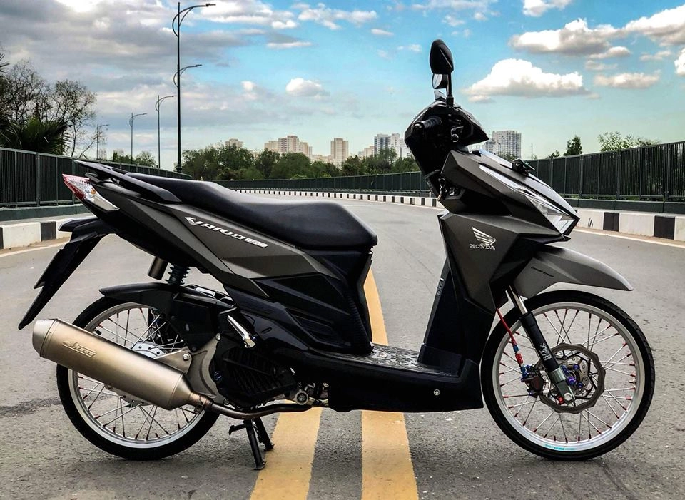 Vario 150 độ sập sàn với loạt đồ chơi chất của biker vĩnh long