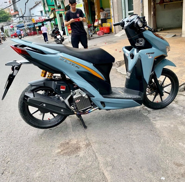 Vario 150 độ sương sương với bộ cách click xanh xi măng làm điểm nhấn