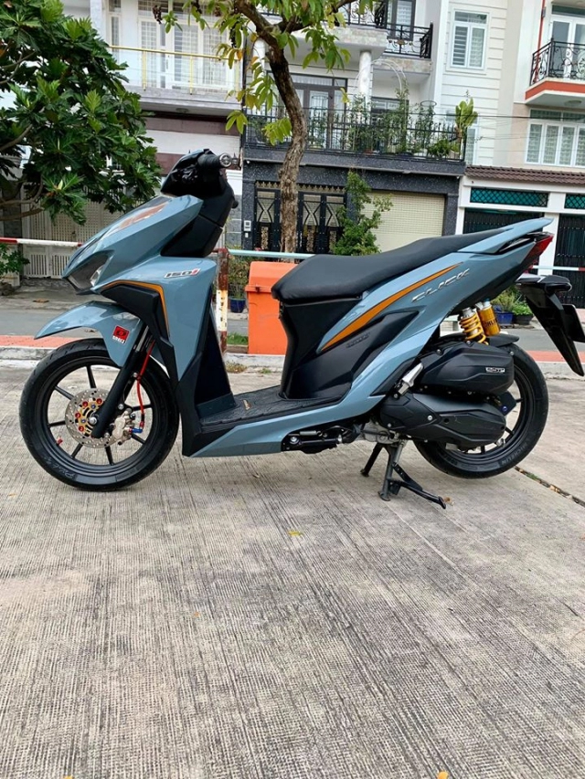 Vario 150 độ sương sương với bộ cách click xanh xi măng làm điểm nhấn