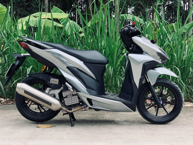 Vario 150 lột xác với bản độ full option cực chất