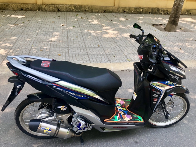 Vario 2018 150cc của một anh chủ bánh tráng tại tây ninh sở hữu dàn đồ chơi đậm chất indonesia