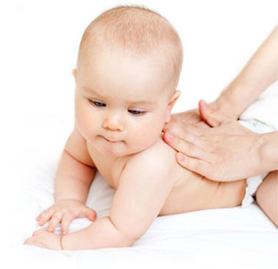 Video kỹ thuật massage lưng cho bé