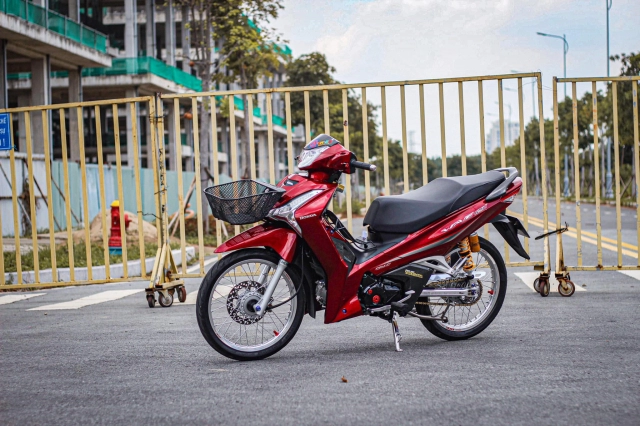 Wave 125 độ hết bài với những món đồ chơi phân khối lớn