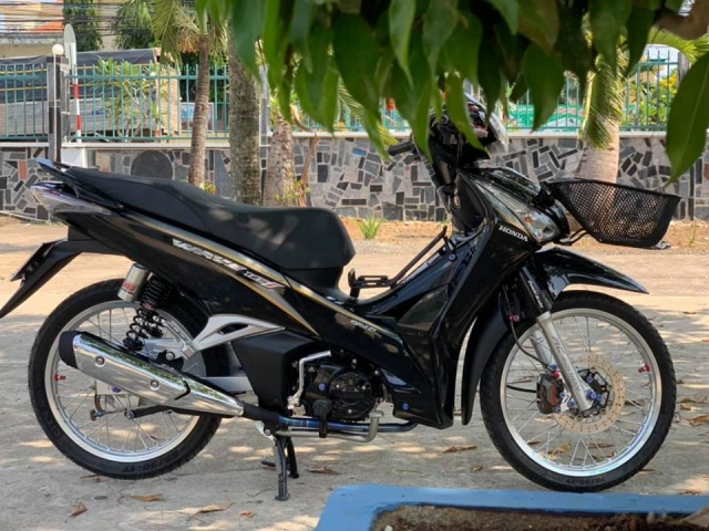 Wave 125 độ lịch lãm hơn với dàn chân frando gợi cảm