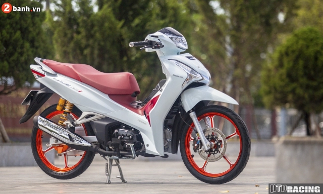 Wave 125 và vẻ đẹp kiều diễm được tạo nên từ những trang bị thứ dữ