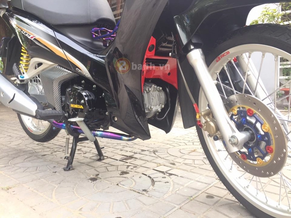 Wave 125i dọn đẹp lung linh trước thềm giáng sinh