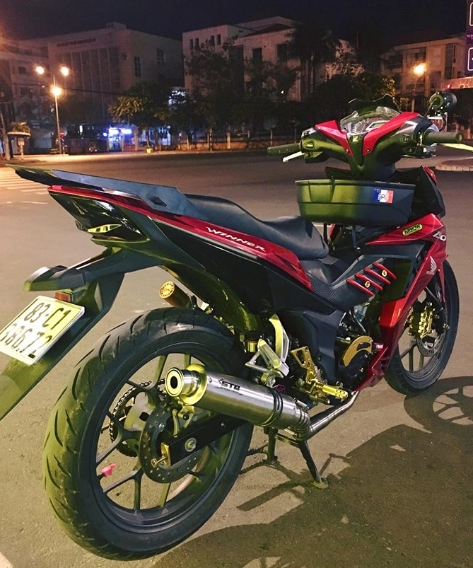 Winner 150 độ đẹp dịu dàng trong màn đêm của biker sóc trăng