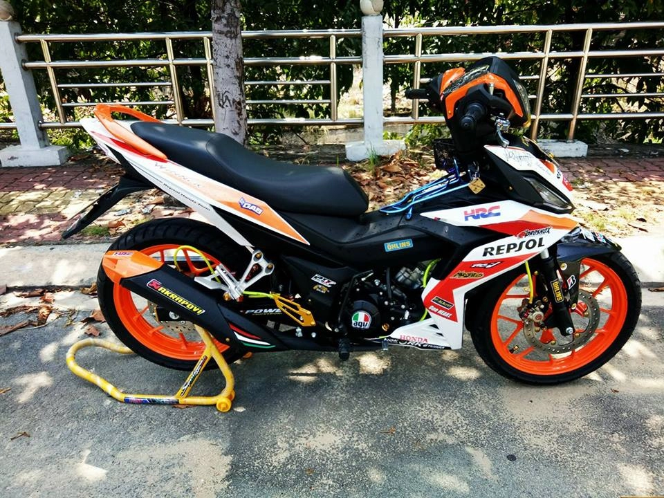 Winner 150 độ leng keng với bộ cánh repsol đậm chất thể thao