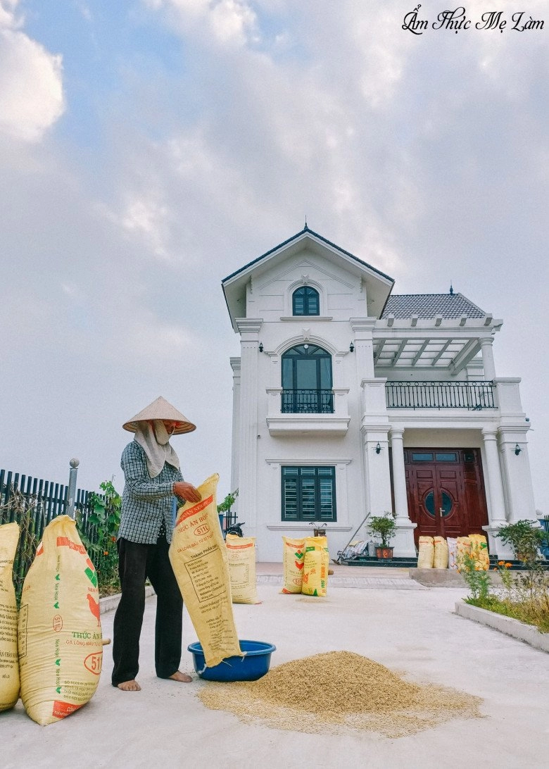 Xây biệt thự 3 tỷ cô cường ẩm thực mẹ làm vẫn siêng về nhà cũ ăn cơm dặn con giữ mãi căn nhà cũ