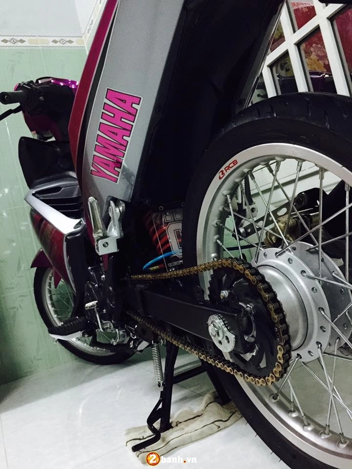Yamaha exciter 135 duyên dáng với bộ áo màu hồng