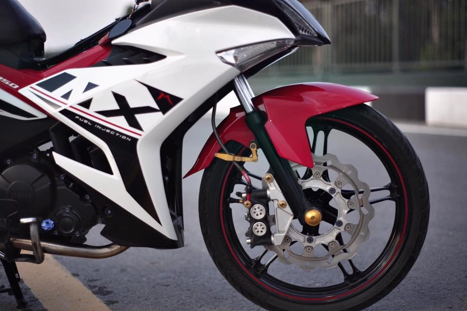 Yamaha exciter 150cc xám đẹp trai lai rai buổi chiều