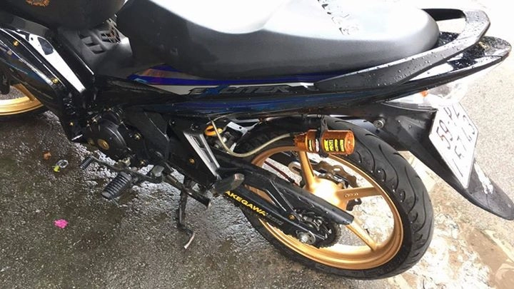 Yamaha exciter 2010 bản độ mạnh mẽ với dàn chân cứng cáp