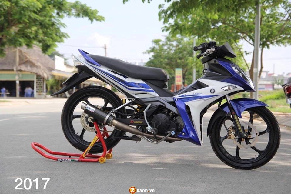 Yamaha exciter 2011 ngược dòng thời gian với bộ giáp x1r