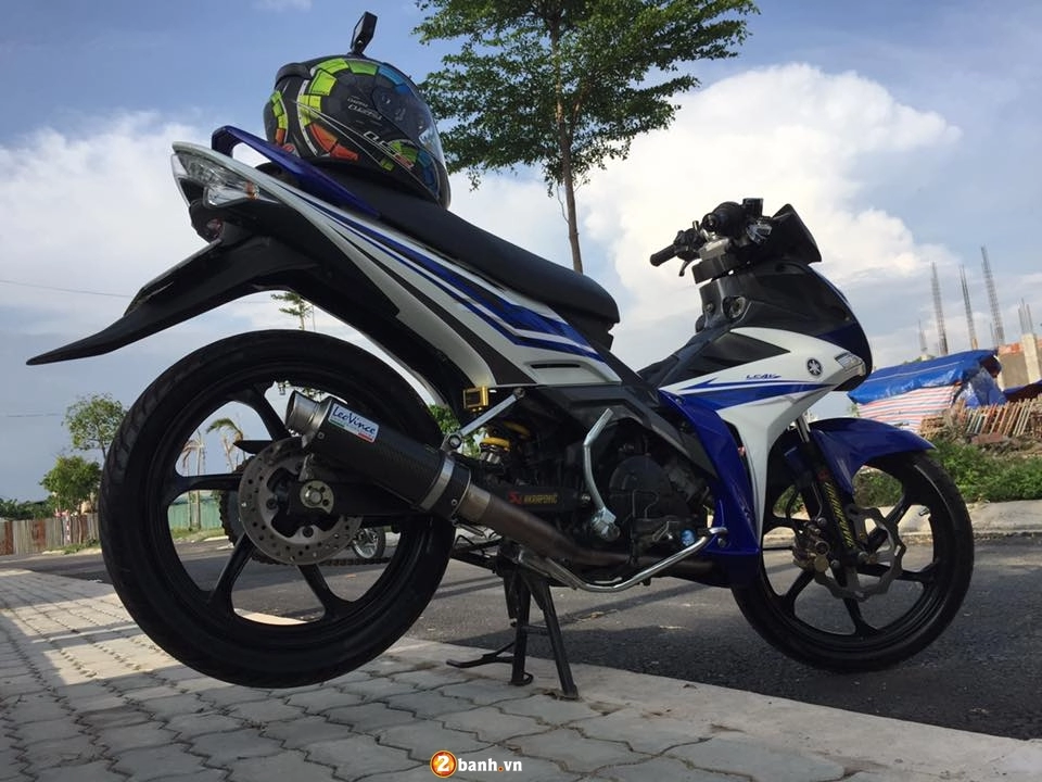 Yamaha exciter 2011 ngược dòng thời gian với bộ giáp x1r