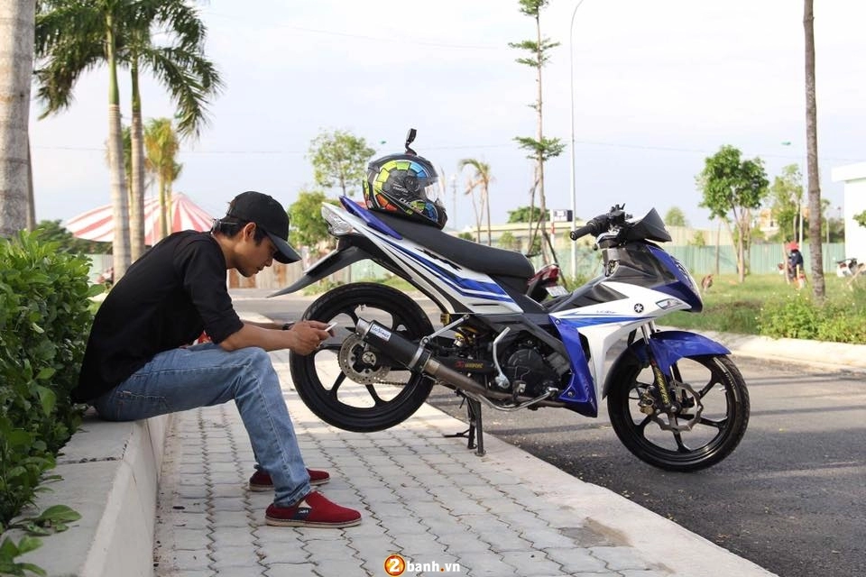 Yamaha exciter 2011 ngược dòng thời gian với bộ giáp x1r