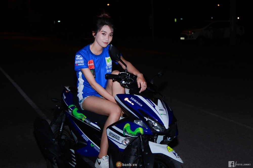 Yamaha nvx 155 phiên bản movistar sánh vai cùng teen girl sài thành