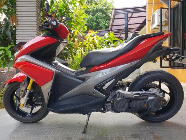 Yamaha nvx độ giảm xóc giống ducati đẹp bá cháy