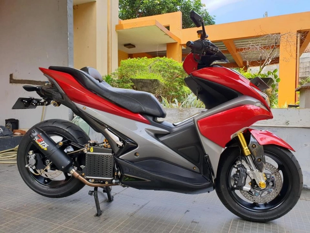 Yamaha nvx độ giảm xóc giống ducati đẹp bá cháy