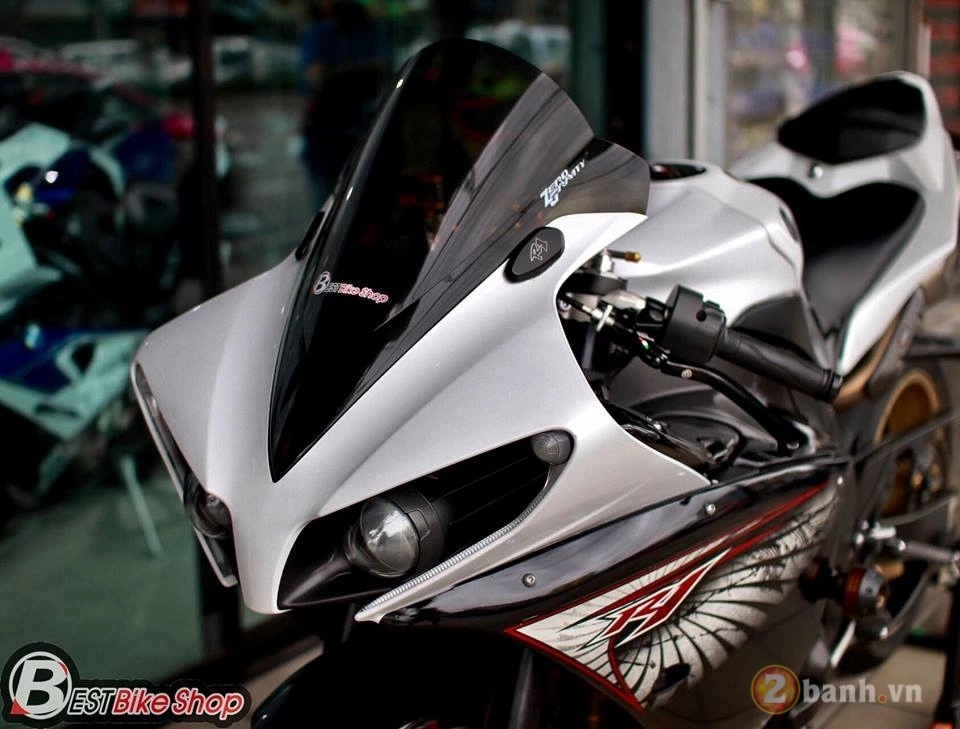 Yamaha r1 hàng hiếm trong bản độ chuẩn bài đẳng cấp