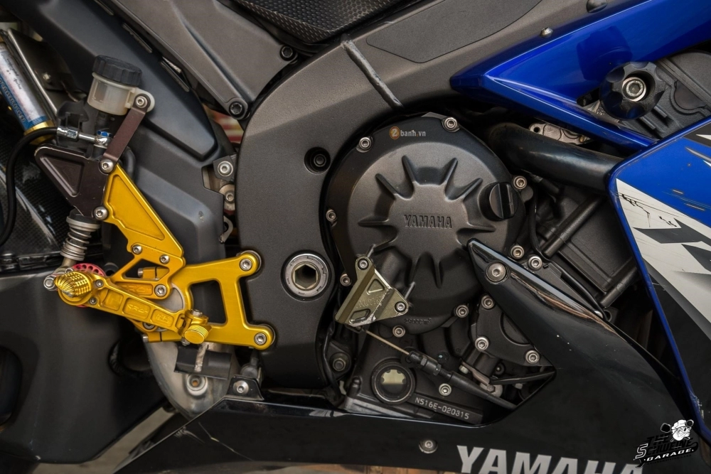 Yamaha r1 trong bản độ đầy bạo lực và ấn tượng