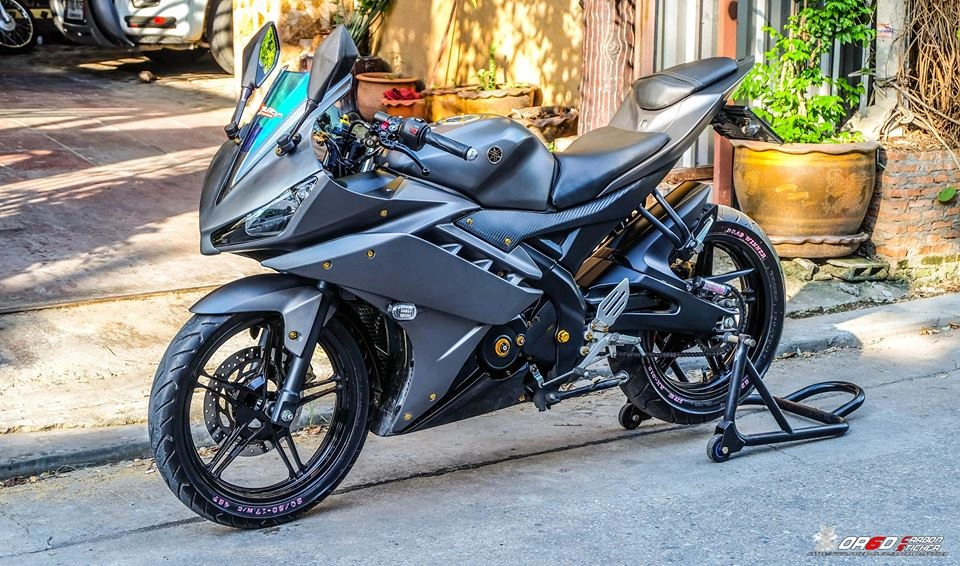 Yamaha r15 độ kiểng nhẹ khoe dáng của biker nước bạn