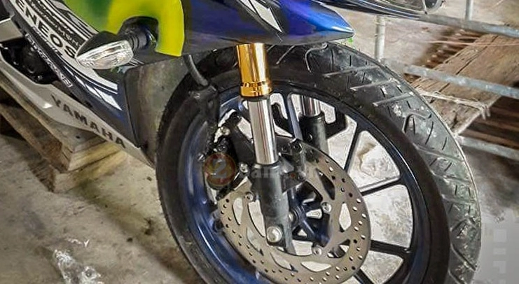 Yamaha r15 độ phuộc usd của showa biến thành ohlins với chi phí cực rẻ