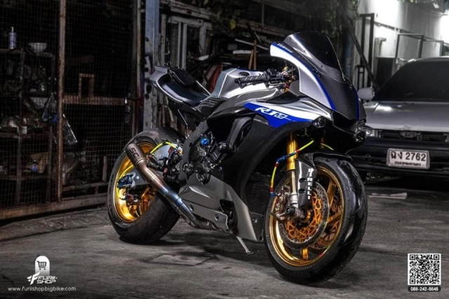 Yamaha r1m độ ấn tượng với bản dựng full option