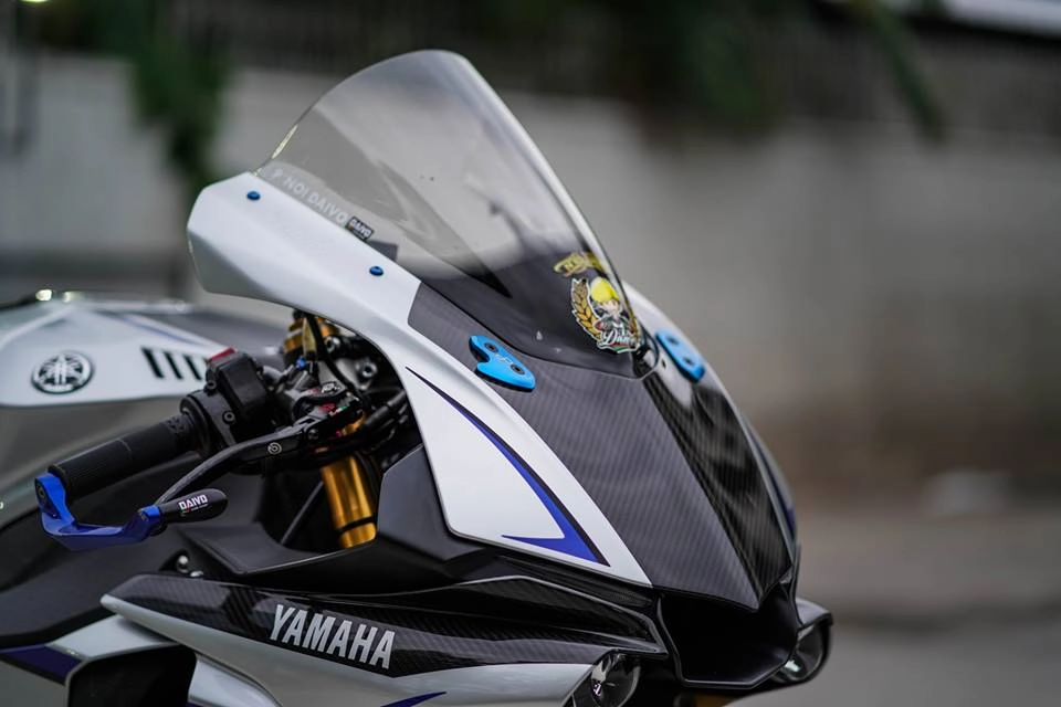 Yamaha r1m thay đổi nhẹ nhàng đầy nổi bật