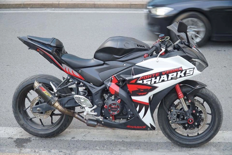 Yamaha r25 ngầu và thể thao hơn trong bộ cánh shark