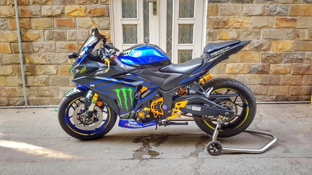 Yamaha r3 độ chất ngất với team đấu monster energy motogp 2019 của biker việt
